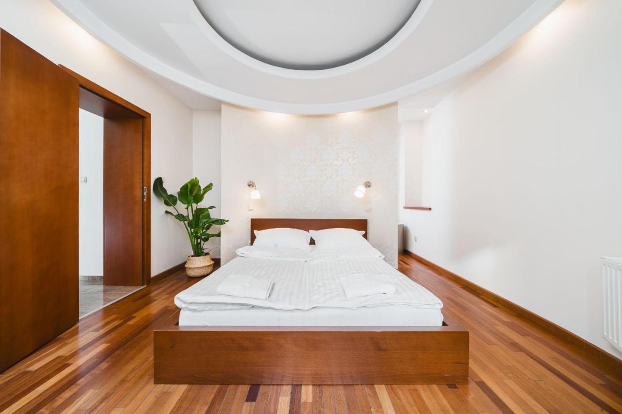 Apartament W Centrum Krakowa Na Ulicy Dlugiej Екстериор снимка